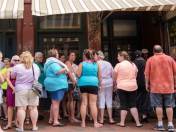 Patrons waiting in line outside The Lady and Sons, Paula Deen's restaurant in Savannah, Ga. this weekend (credit: MSN.com)